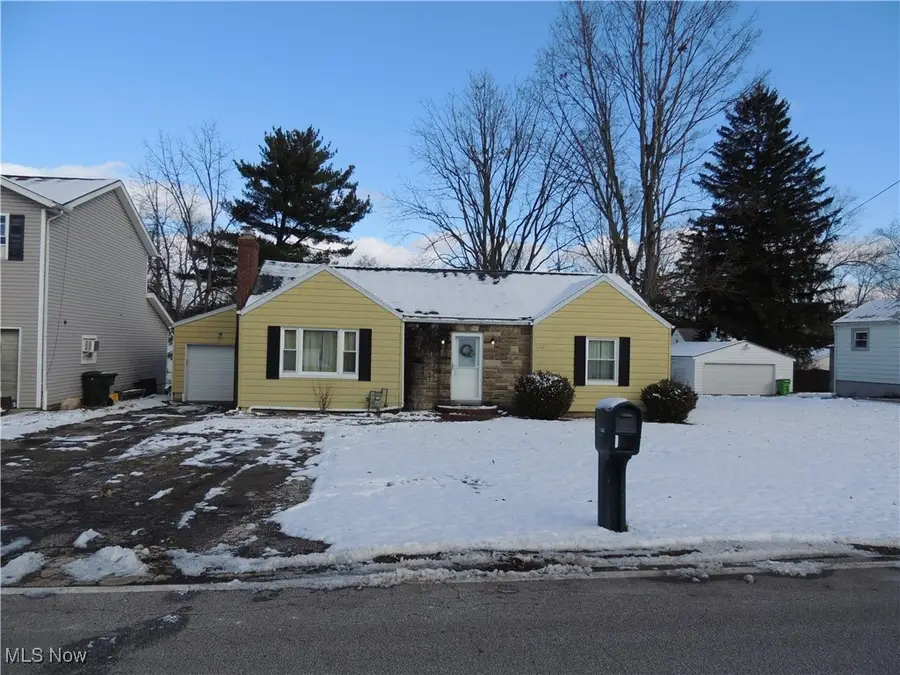 1203 Meadowbrook Boulevard, Stow, OH 44224 - Image #3