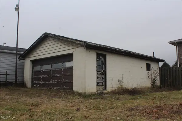 329 Rockdale Drive, Follansbee, WV 26037