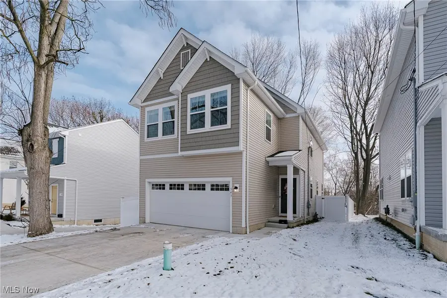 543 Rhodes Avenue, Akron, OH 44307 - Image #2