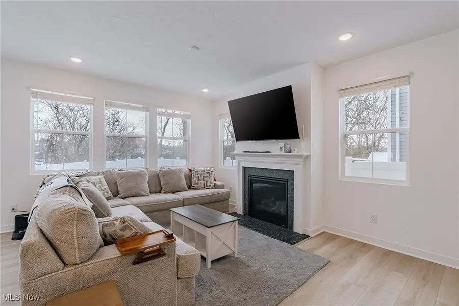 543 Rhodes Avenue, Akron, OH 44307 - Image #3