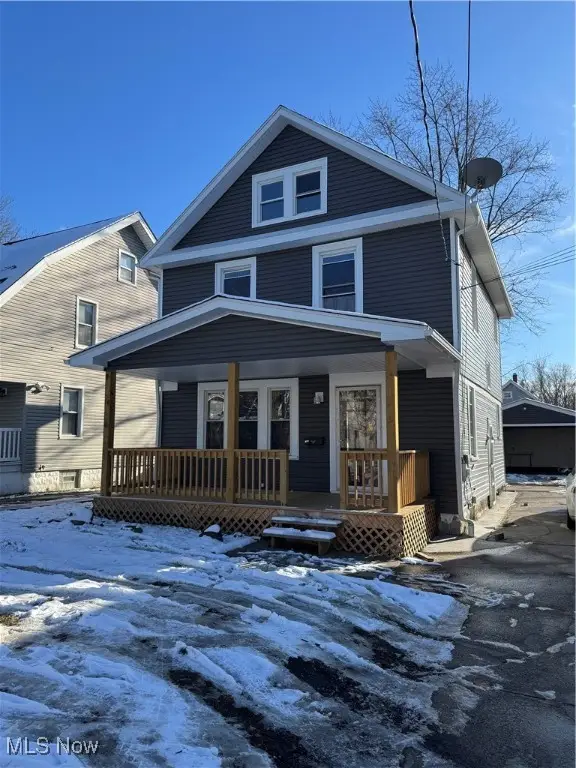 162 E Archwood Avenue, Akron, OH 44301