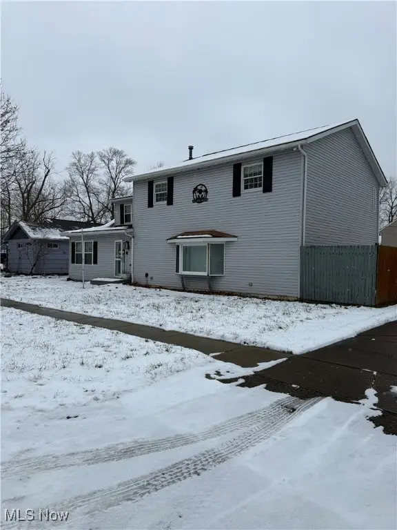 662 Kenilworth Avenue, Sheffield Lake, OH 44050 - Image #3