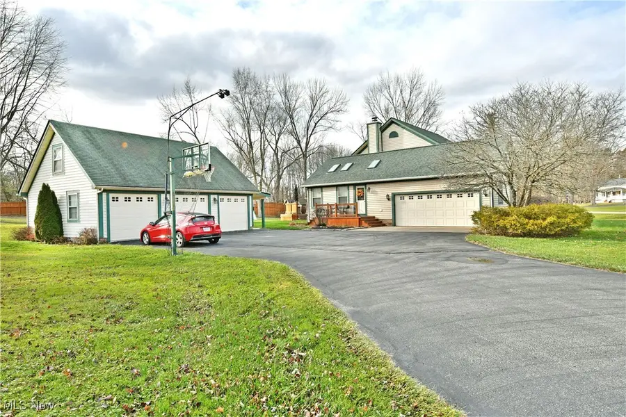 695 Carson Salt Springs Road, Warren, OH 44481 - Image #2