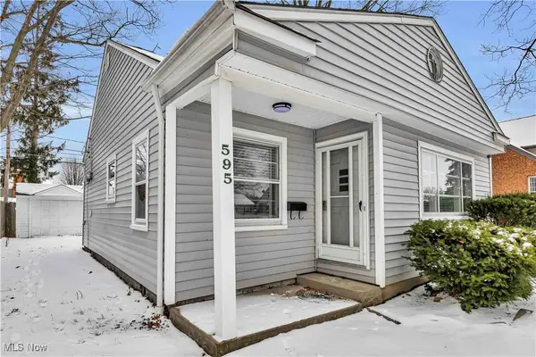 595 Oakmoor Road, Bay Village, OH 44140