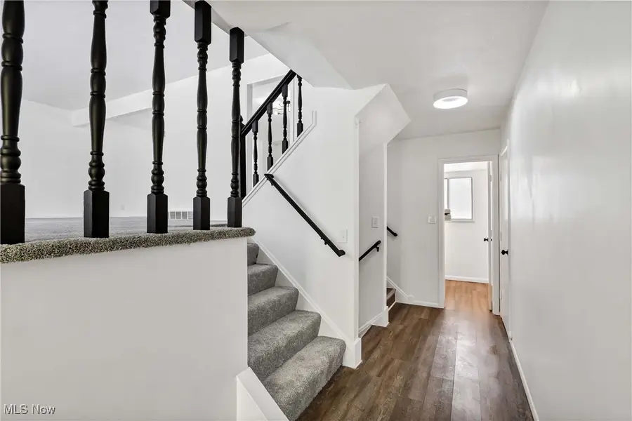 6979 Warrington Drive, North Olmsted, OH 44070 - Image #3