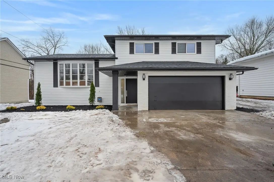 25970 Cambridge Drive, Bedford Heights, OH 44146 - Image #1