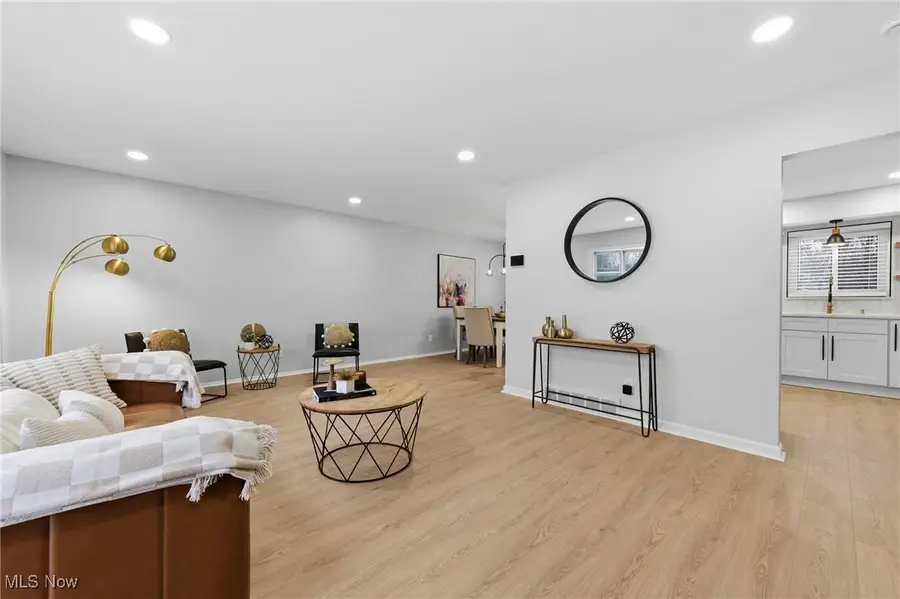 25970 Cambridge Drive, Bedford Heights, OH 44146 - Image #3