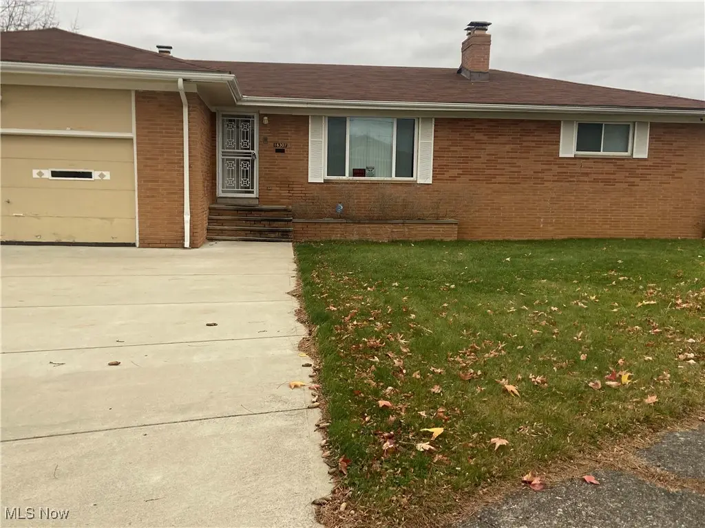 16307 Highview Drive, Cleveland, OH 44128 - Image #1
