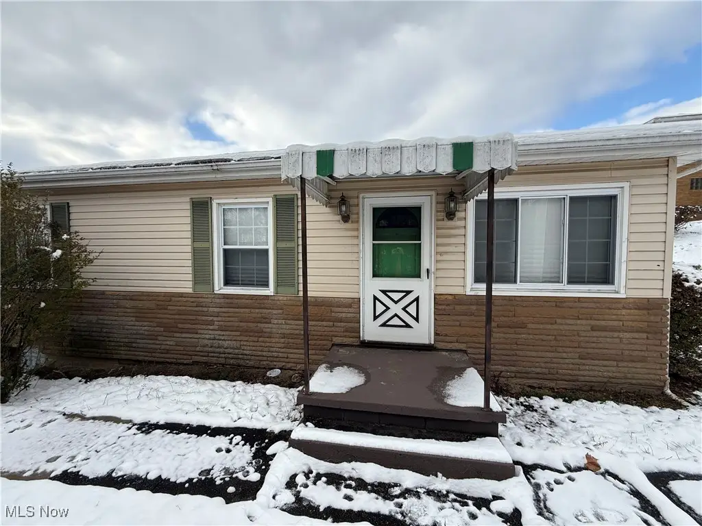 108 Sullivan Circle, Weirton, WV 26062 - Image #1