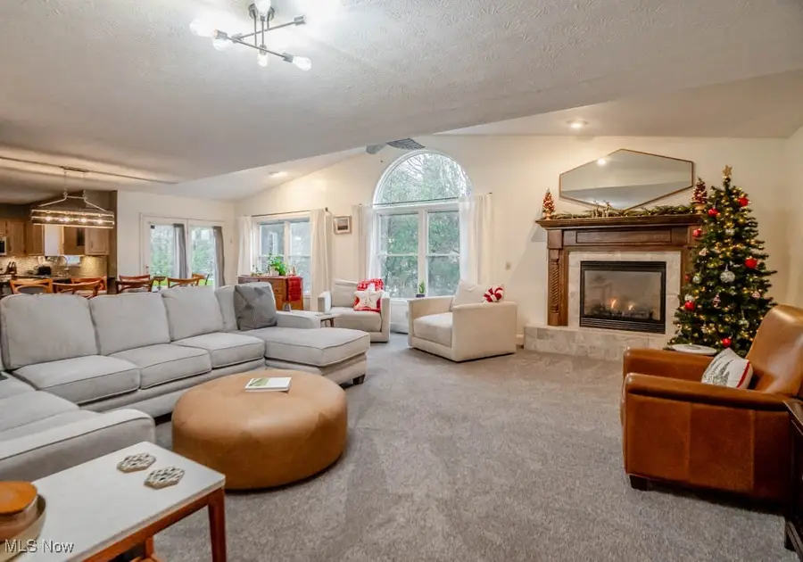 2450 Wildflower Ne Lane, Massillon, OH 44646 - Image #3