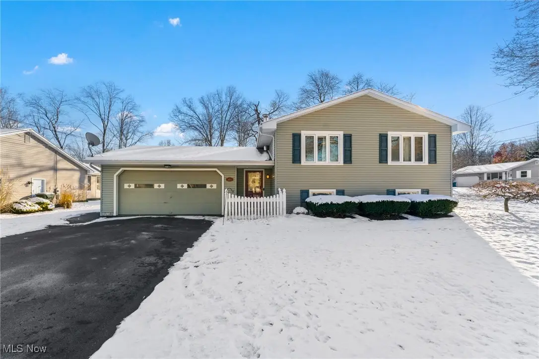 665 Wendemere Drive, Hubbard, OH 44425 - Image #1