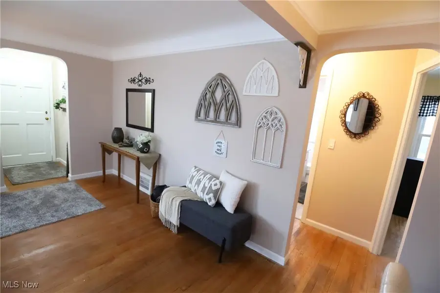 1344 Lander Road, Mayfield Heights, OH 44124 - Image #2