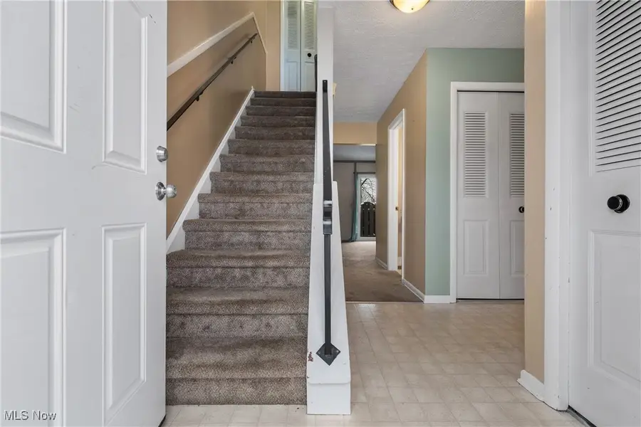 270 Lincoln Sw Street, Hartville, OH 44632 - Image #3