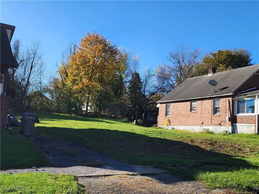 637 Lee Avenue, Youngstown, OH 44502 - Image #2