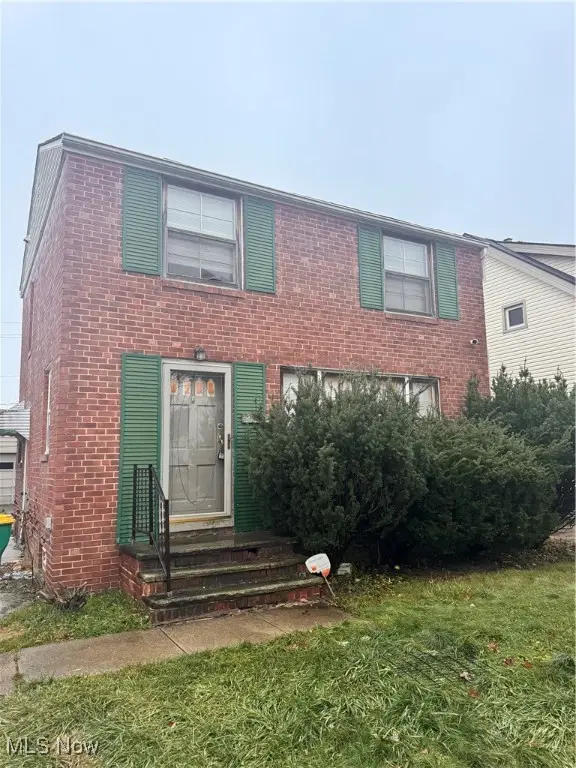 20612 Hillgrove Avenue, Maple Heights, OH 44137 - Image #1