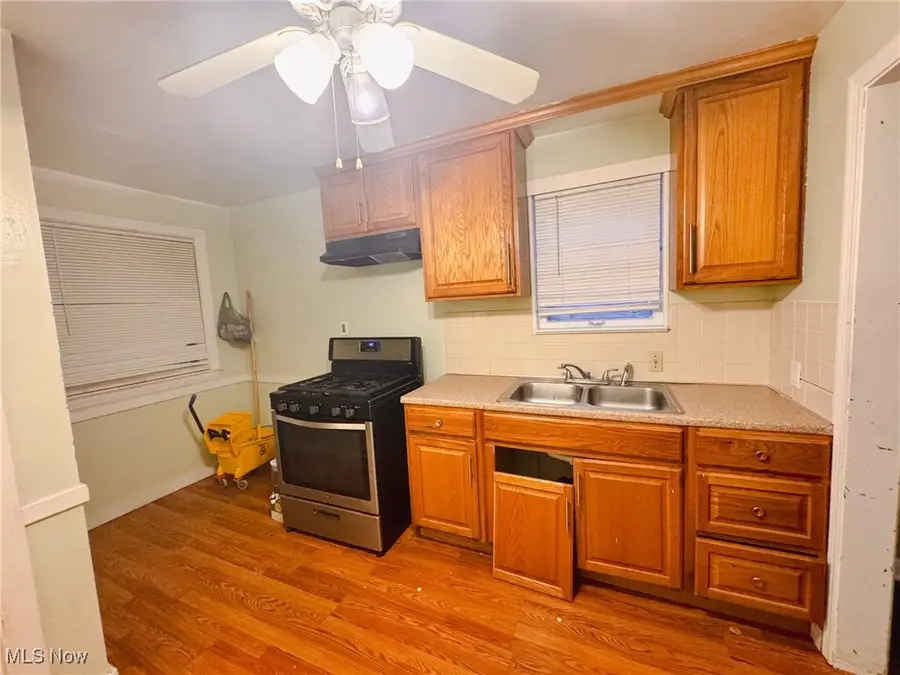 20612 Hillgrove Avenue, Maple Heights, OH 44137 - Image #3