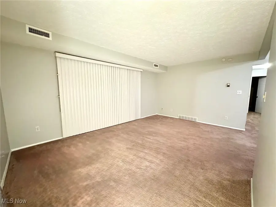 16445 Heather Lane #203, Middleburg Heights, OH 44130 - Image #2