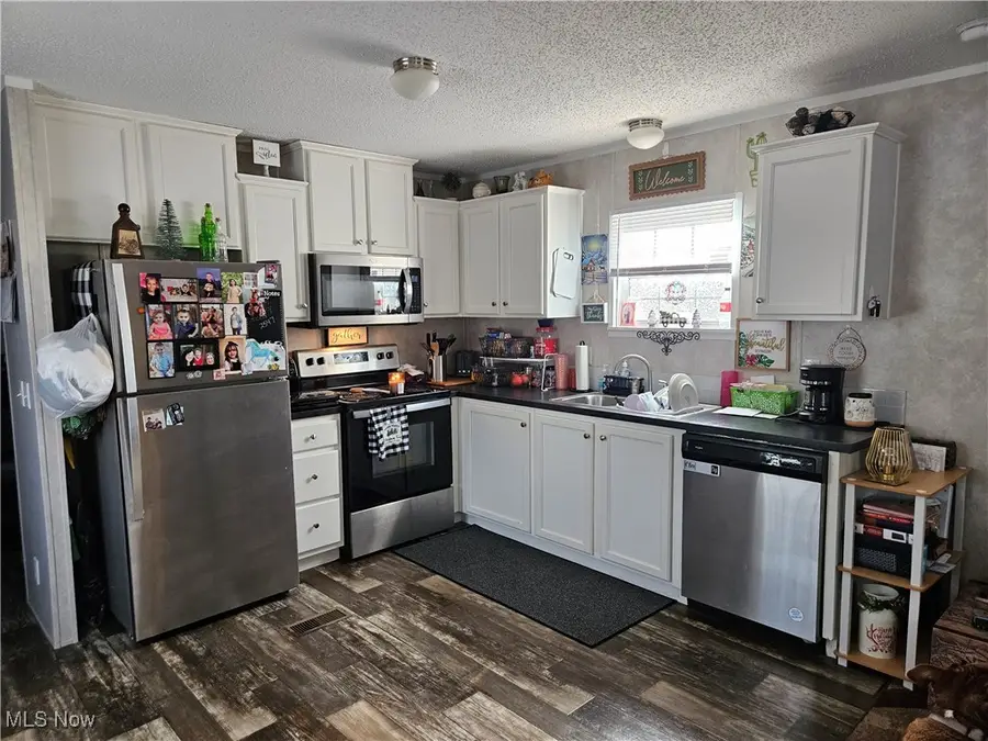 81 Hyland Drive, Akron, OH 44312 - Image #2