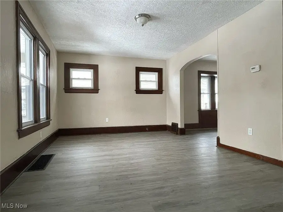 147 Brighton Drive, Akron, OH 44301 - Image #2