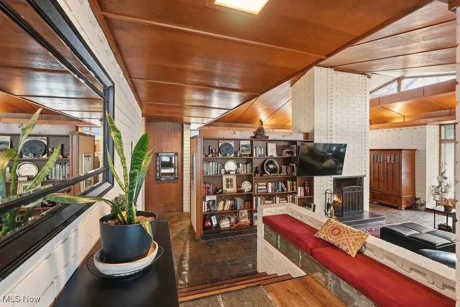 886 Walter Court, Tallmadge, OH 44278 - Image #3