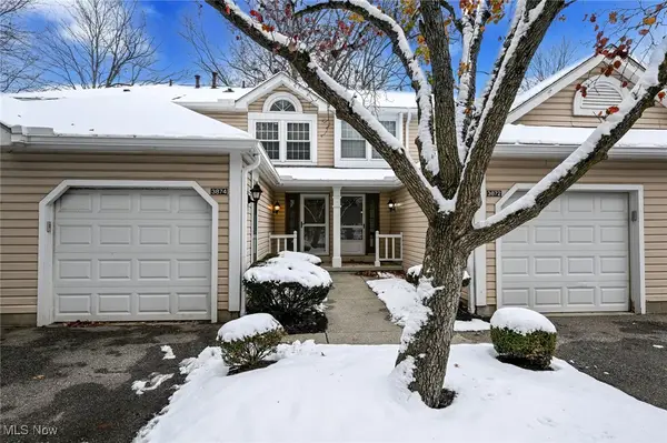 3874 Lake Run Boulevard, Stow, OH 44224