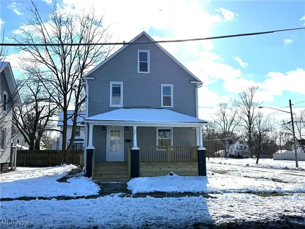 204 Atlantic Ne Street, Warren, OH 44483