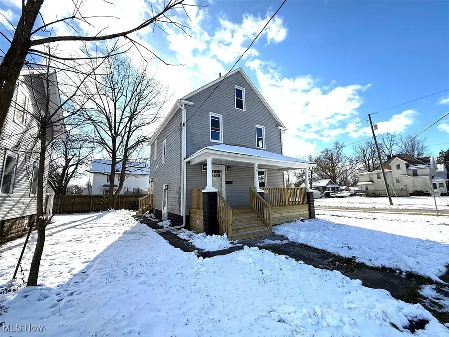 204 Atlantic Ne Street, Warren, OH 44483 - Image #2