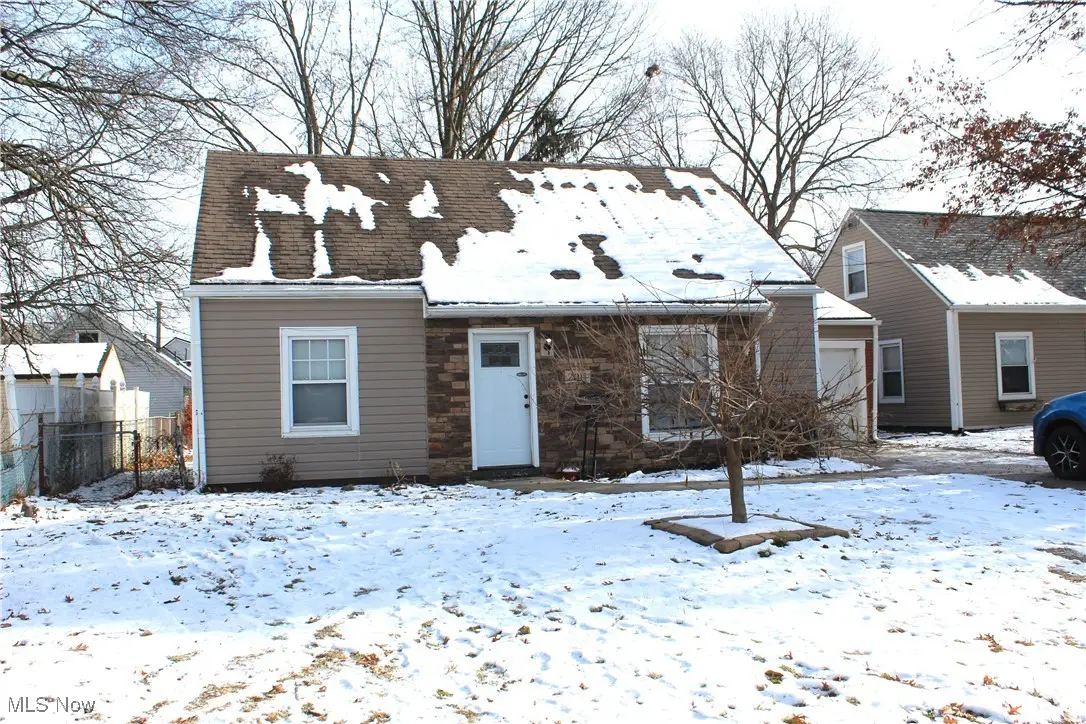 2911 Oakwood Drive, Cuyahoga Falls, OH 44221 - Image #1