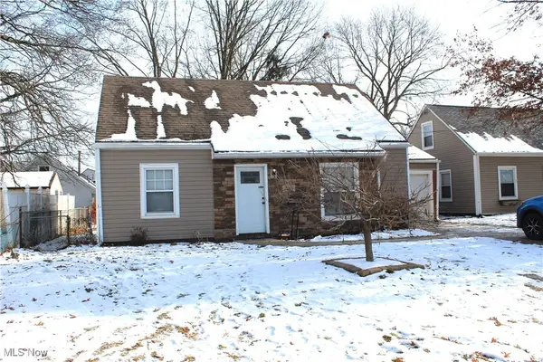 2911 Oakwood Drive, Cuyahoga Falls, OH 44221