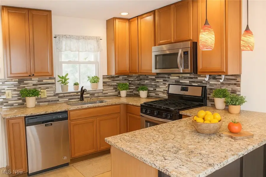 2911 Oakwood Drive, Cuyahoga Falls, OH 44221 - Image #3