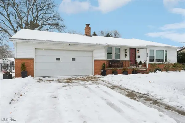 895 Cranbrook Drive, Highland Heights, OH 44143
