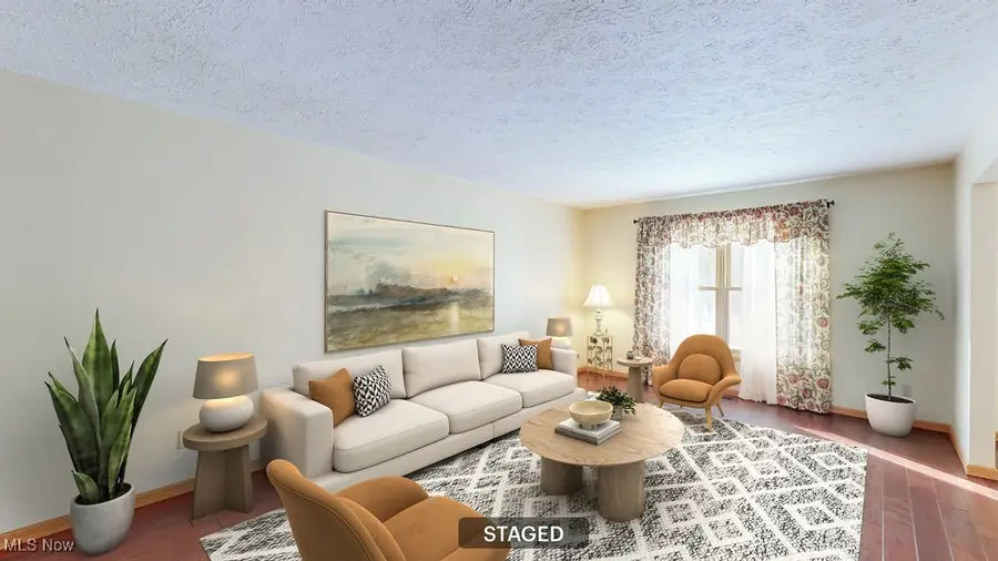 8305 Pebble Creek Court, Chagrin Falls, OH 44023 - Image #2