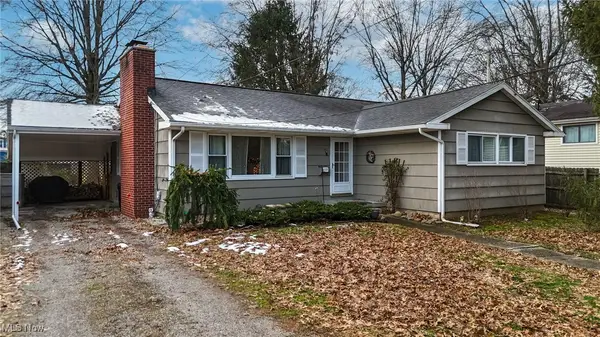 119 W 4 1/2 Street, Williamstown, WV 26187