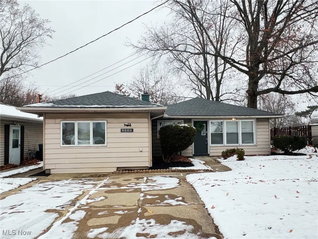 8880 W Ridgewood Drive, Parma Heights, OH 44130 - Image #1