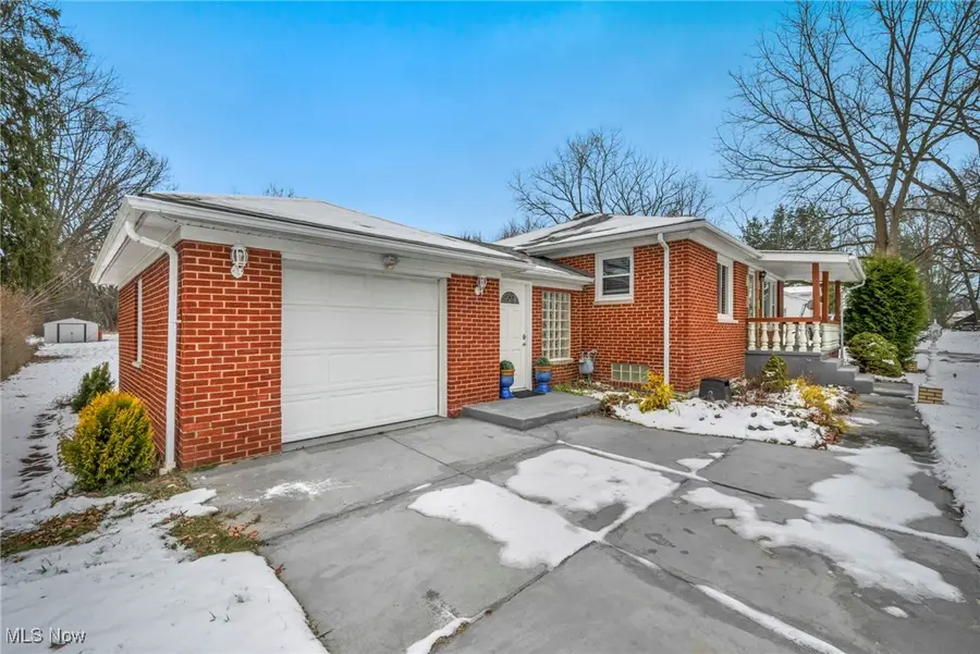 12976 W Pleasant Valley Road, Parma, OH 44130 - Image #2