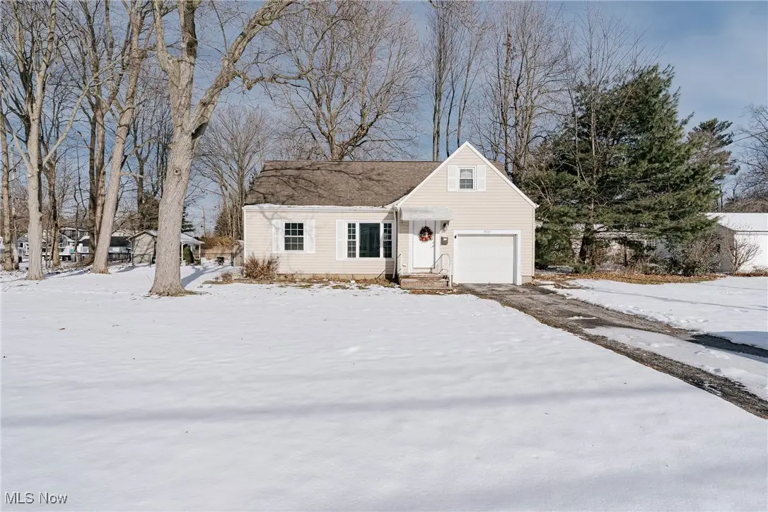 38107 Hastings Avenue, Willoughby, OH 44094 - Image #1