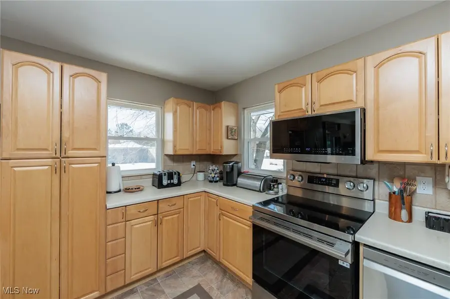 7702 W Pleasant Valley Road, Parma, OH 44130 - Image #2