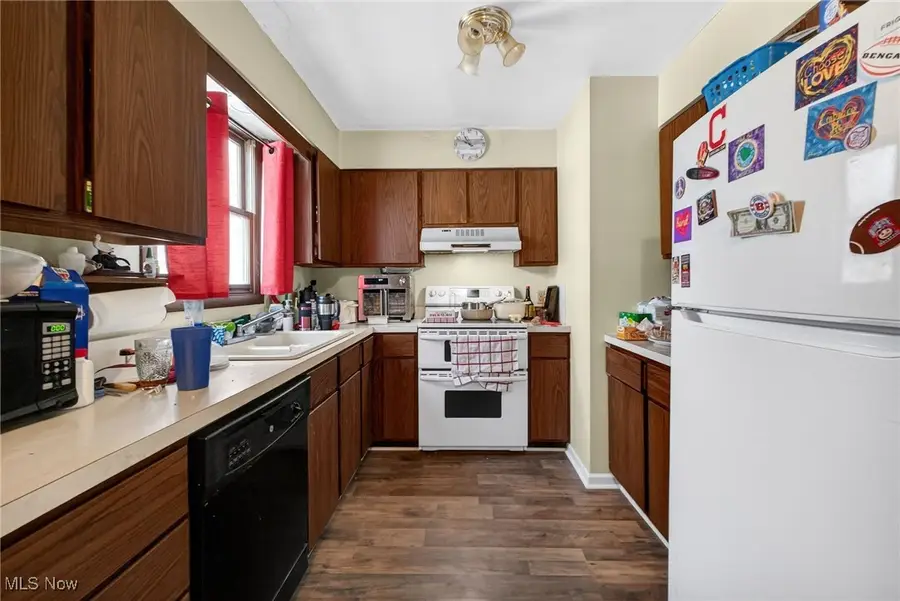 1310 Lindenwood Drive, Lorain, OH 44053 - Image #2