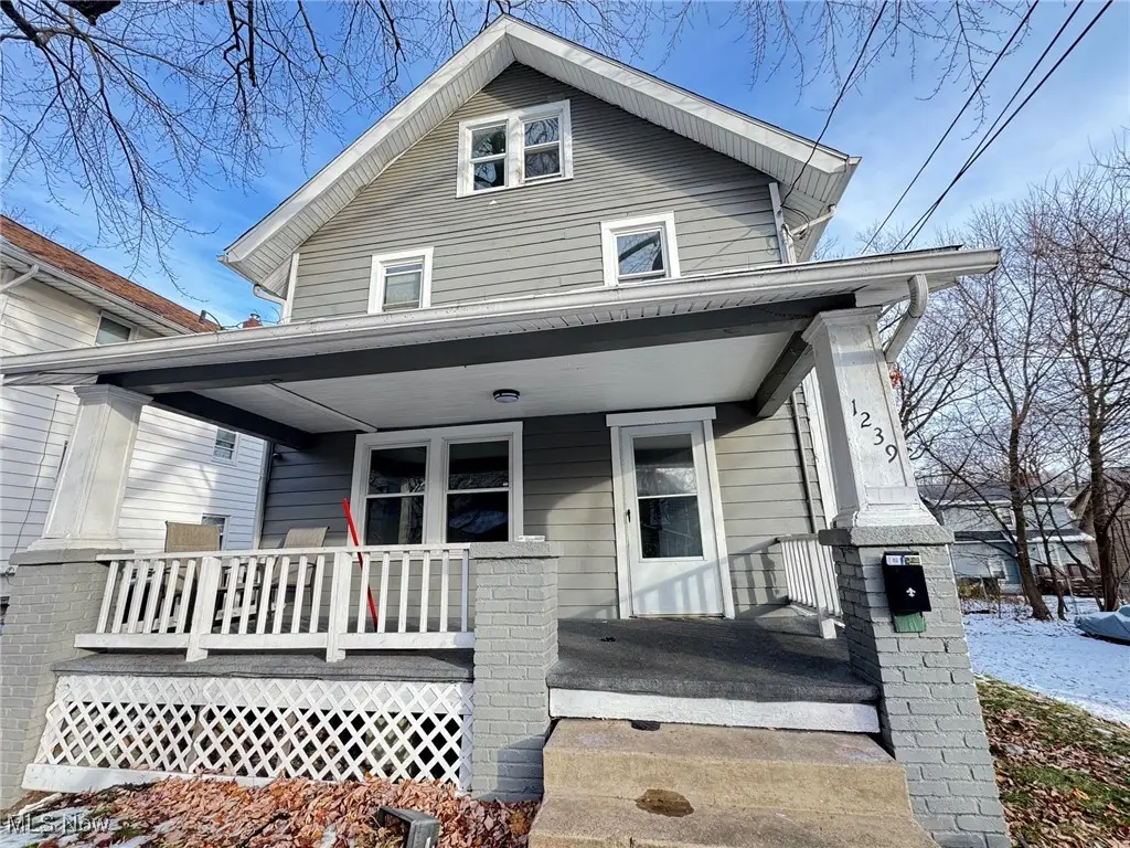 1239 Pondview Avenue, Akron, OH 44305 - Image #1