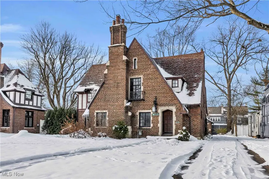 3232 Warrington Road, Shaker Heights, OH 44120 - Image #2