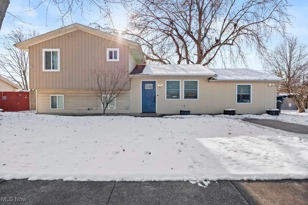 38615 Chestnut Ridge Road, Elyria, OH 44035 - Image #1