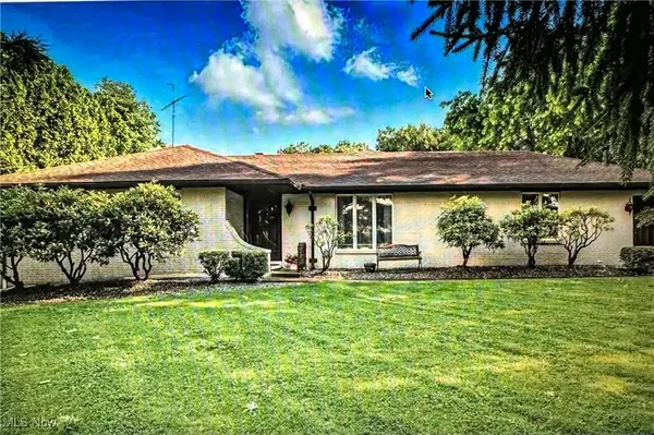 7370 Brookwood Drive, Brookfield, OH 44403