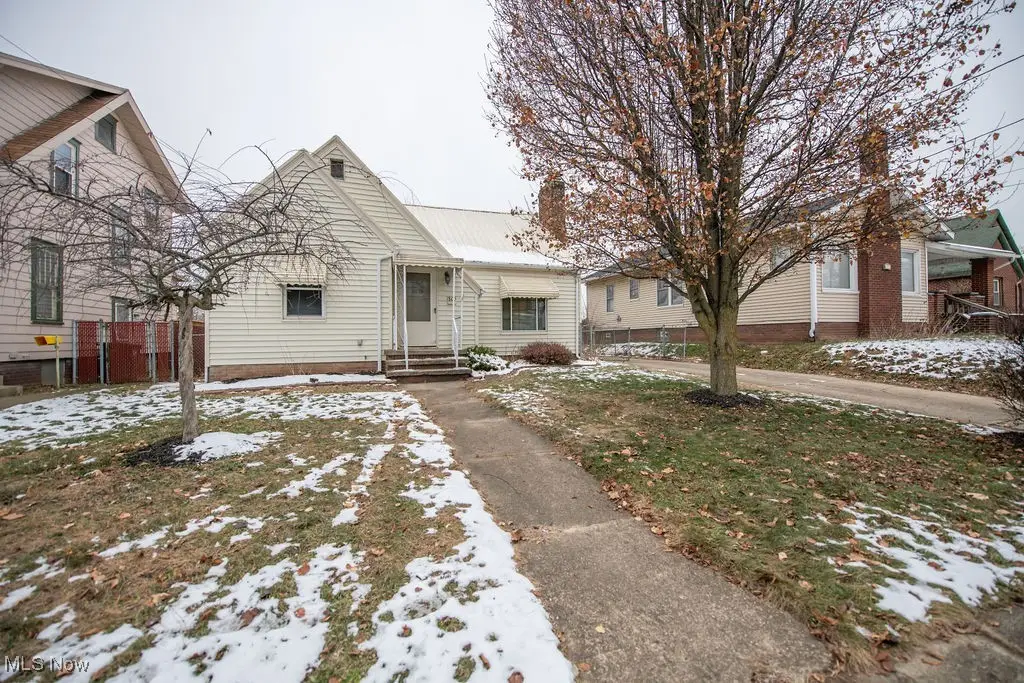 1805 Gibbs Ne Avenue, Canton, OH 44705 - Image #1