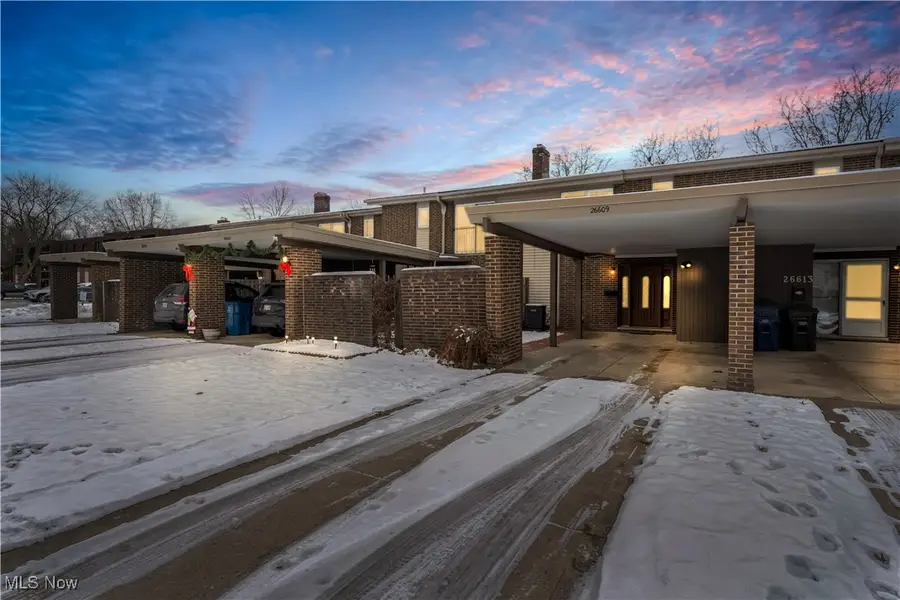 26609 N Park Boulevard, Olmsted Falls, OH 44138 - Image #2