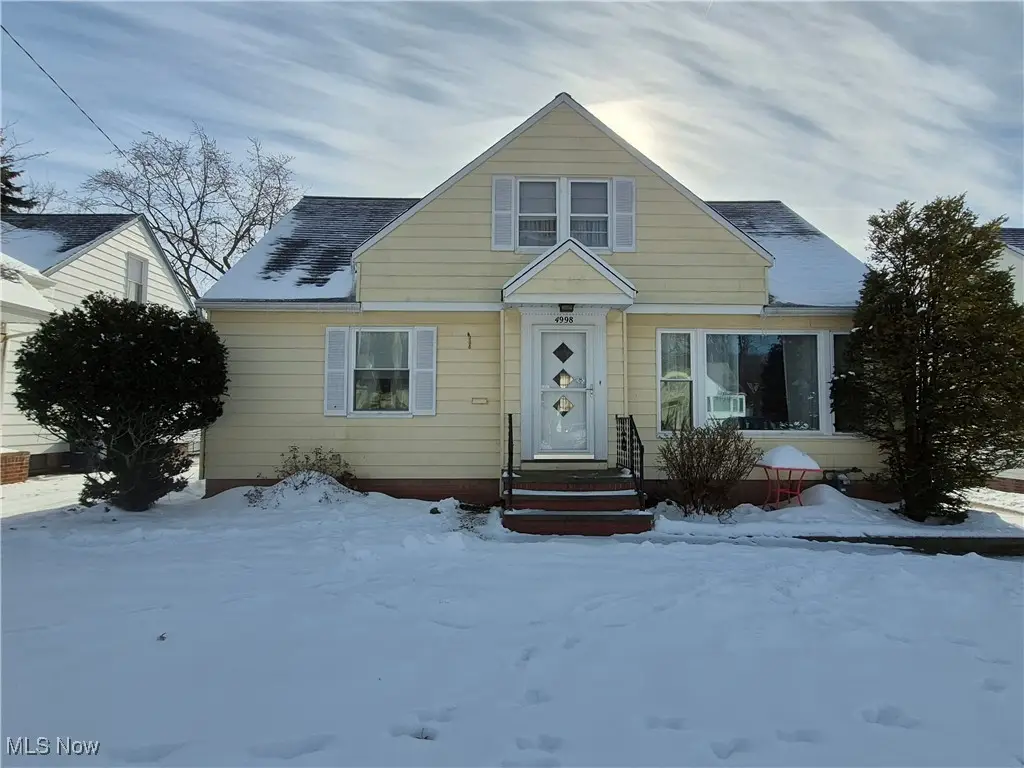 4998 N Barton Road, Lyndhurst, OH 44124 - Image #1