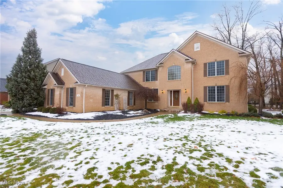 383 Crestwood Drive, Avon Lake, OH 44012 - Image #2