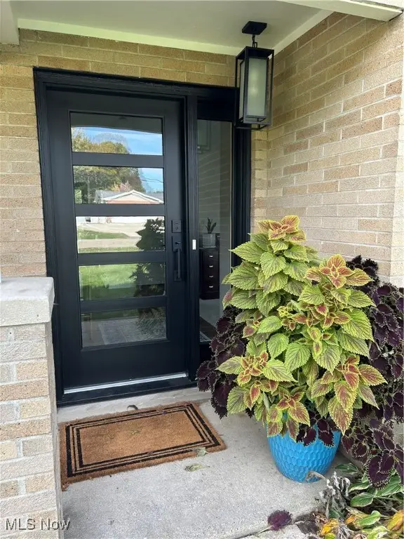 5650 Comanche Nw Street, North Canton, OH 44720 - Image #2