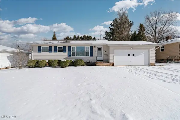 4005 W 213th Street, Fairview Park, OH 44126