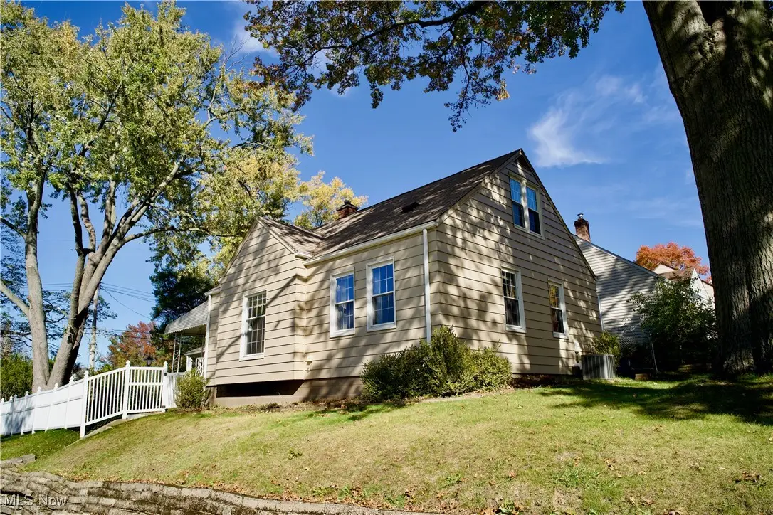 1595 Evergreen Avenue, Akron, OH 44301 - Image #1