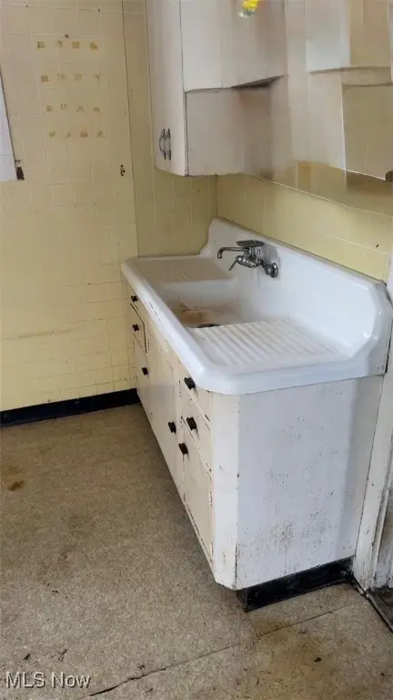 828 E 216th Street, Euclid, OH 44119 - Image #3